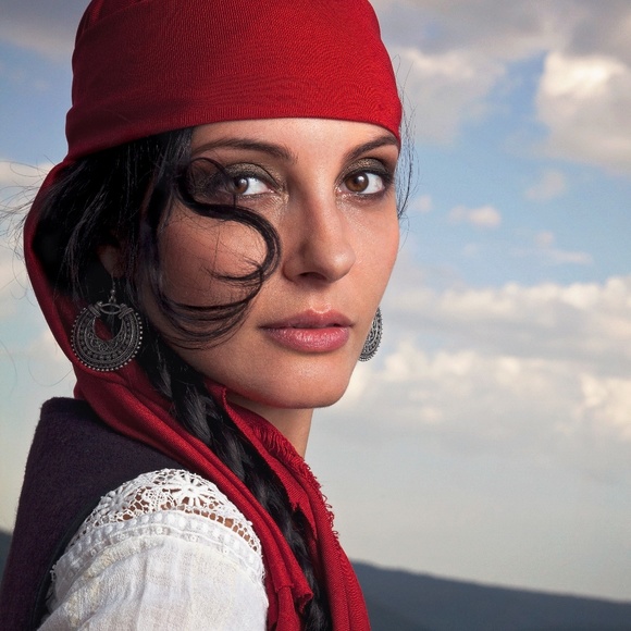 Meet your Posher, Katia - Picture 2 of 6